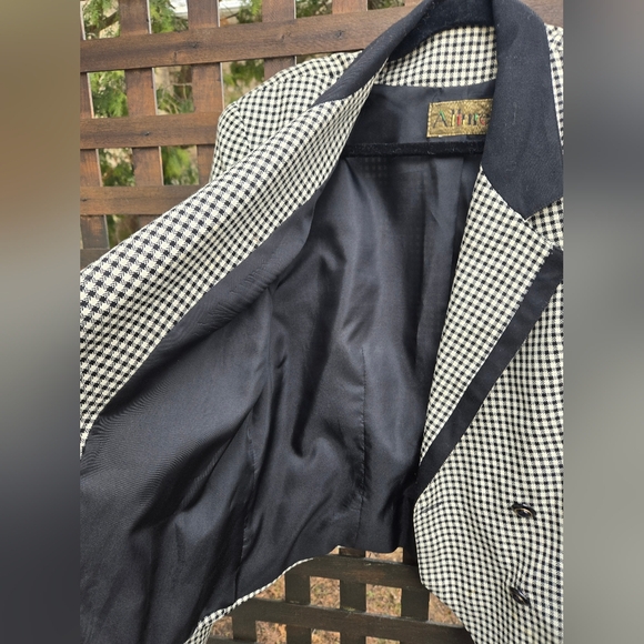 Vintage Black & White Blazer - Picture 5 of 10